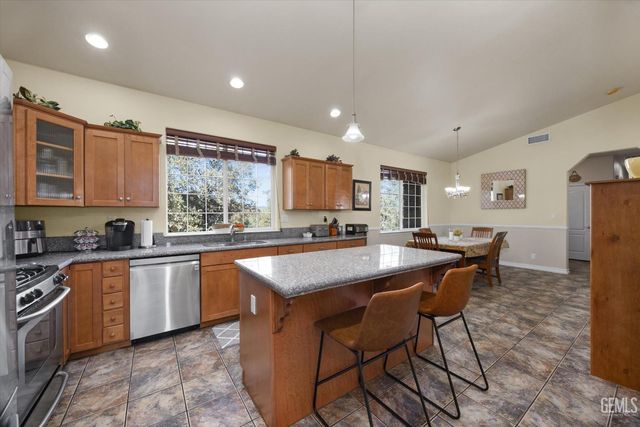 21412 Carriage Drive, Tehachapi, CA 93561