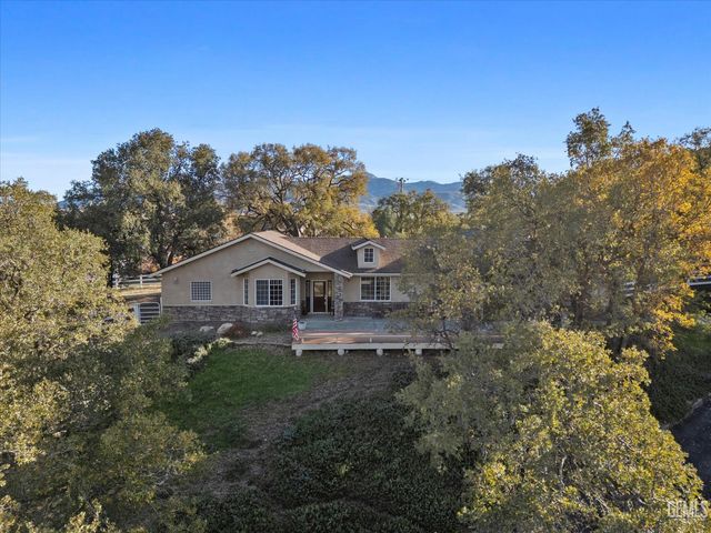 21412 Carriage Drive, Tehachapi, CA 93561