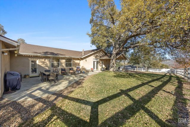 21412 Carriage Drive, Tehachapi, CA 93561