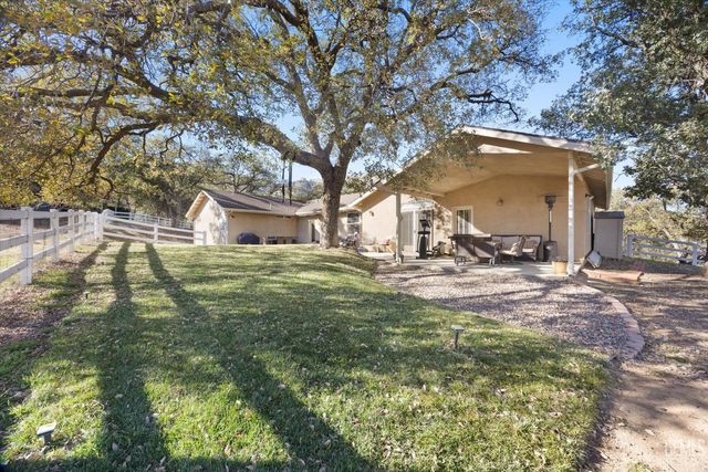 21412 Carriage Drive, Tehachapi, CA 93561