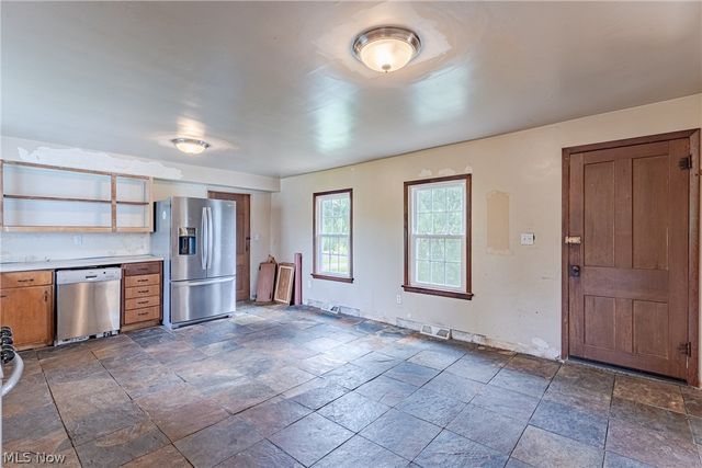 9440 Avery Road, Broadview Heights, OH 44147