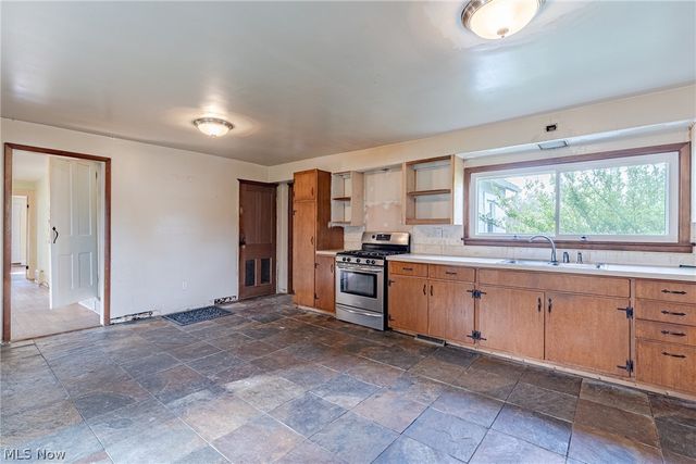9440 Avery Road, Broadview Heights, OH 44147