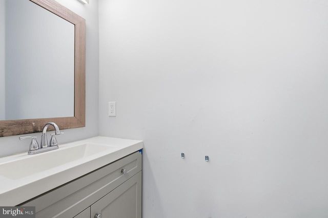 7008 FLAG HARBOR DR, District Heights, MD 20747