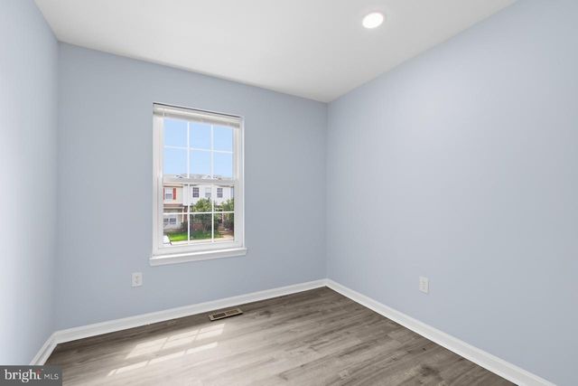 7008 FLAG HARBOR DR, District Heights, MD 20747