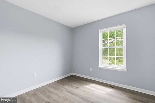7008 FLAG HARBOR DR, District Heights, MD 20747