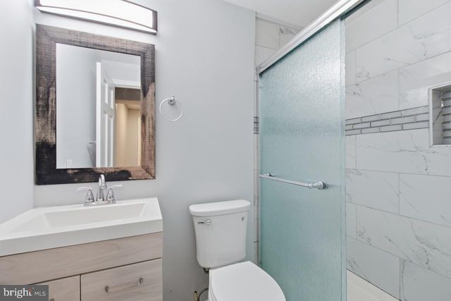 7008 FLAG HARBOR DR, District Heights, MD 20747