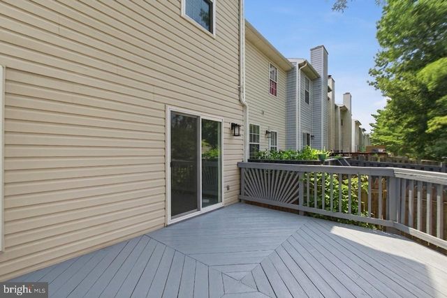 7008 FLAG HARBOR DR, District Heights, MD 20747