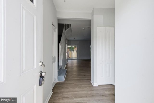 7008 FLAG HARBOR DR, District Heights, MD 20747
