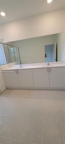 1010 SE 26th Ter, Homestead, FL 33035