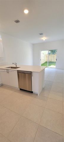 1010 SE 26th Ter, Homestead, FL 33035