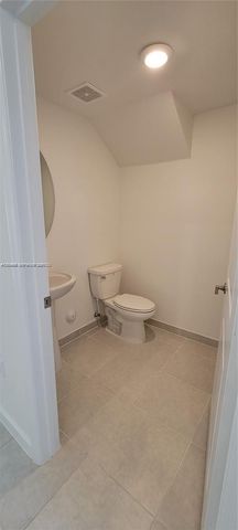 1010 SE 26th Ter, Homestead, FL 33035
