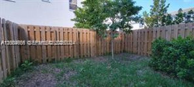 1010 SE 26th Ter, Homestead, FL 33035