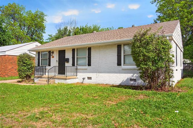 111 E Kittyhawk Drive, Midwest City, OK 73110