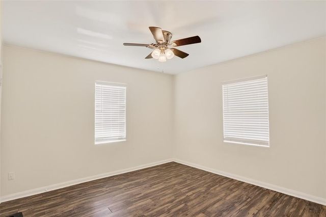 111 E Kittyhawk Drive, Midwest City, OK 73110