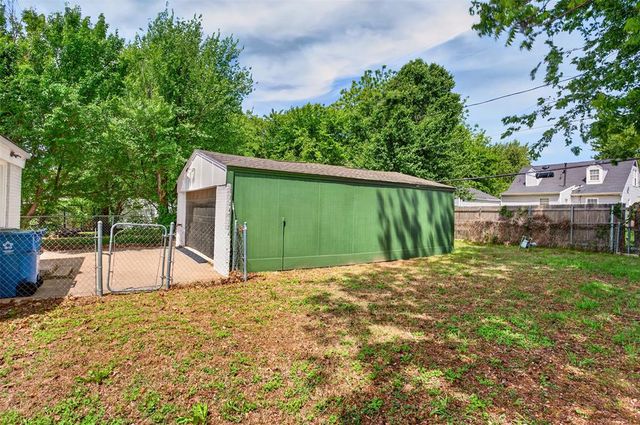 111 E Kittyhawk Drive, Midwest City, OK 73110