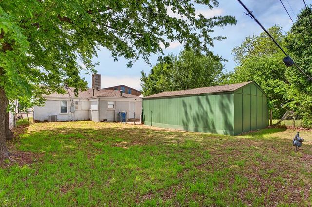 111 E Kittyhawk Drive, Midwest City, OK 73110