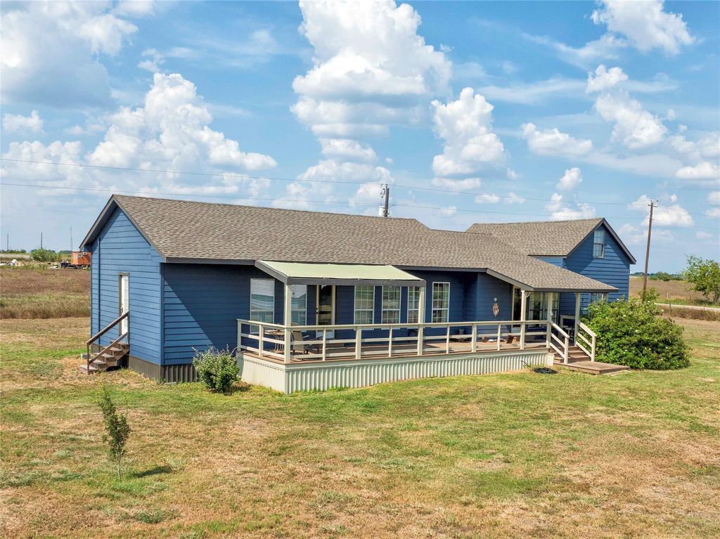 398 County Road 264 RD, Moulton, TX 77975