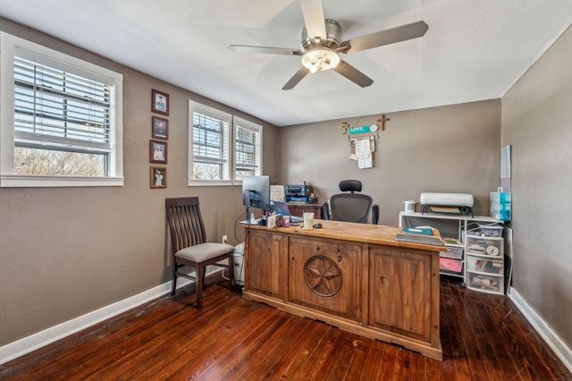 261 N 2nd Street, Walnut Springs, TX 76690