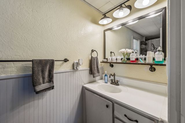 261 N 2nd Street, Walnut Springs, TX 76690