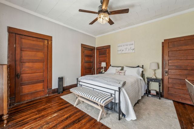 261 N 2nd Street, Walnut Springs, TX 76690
