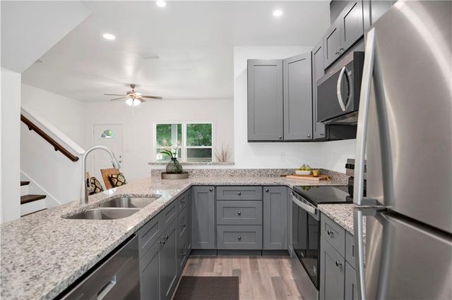250 4th Avenue, Chickasaw, AL 36611
