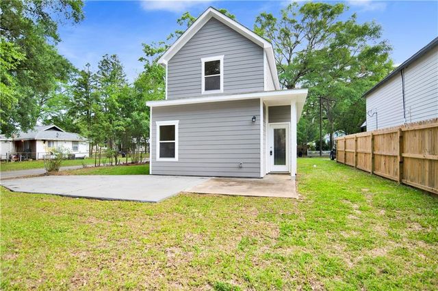 250 4th Avenue, Chickasaw, AL 36611