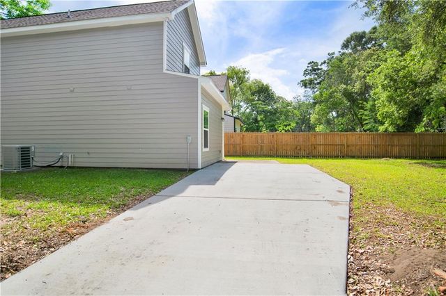 250 4th Avenue, Chickasaw, AL 36611