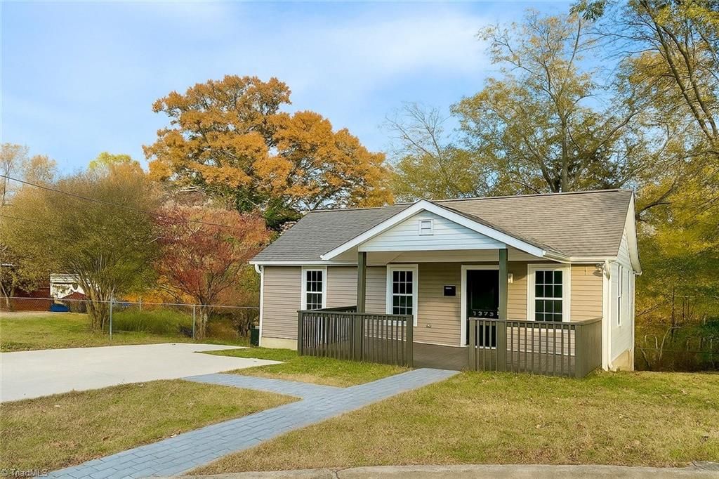 1633 Emerald Street, Winston-salem, NC 27105