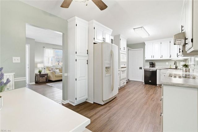 2333 Number Ten LN, Chesapeake, VA 23323