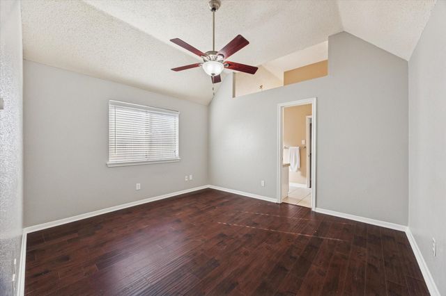 3115 Southdown Drive, Pearland, TX 77584