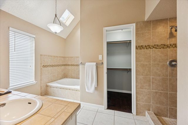 3115 Southdown Drive, Pearland, TX 77584