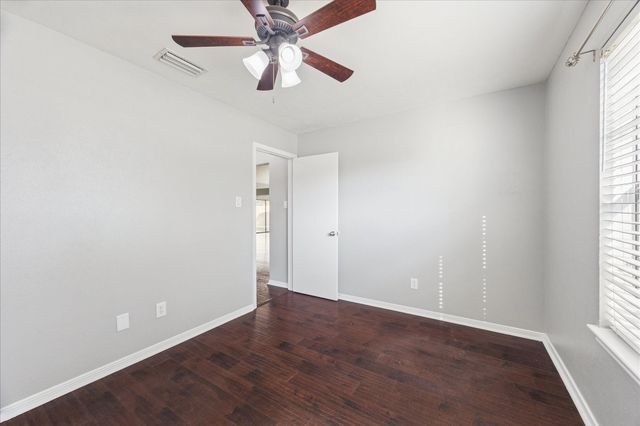 3115 Southdown Drive, Pearland, TX 77584