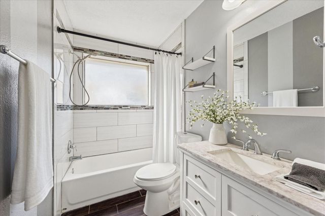 3115 Southdown Drive, Pearland, TX 77584