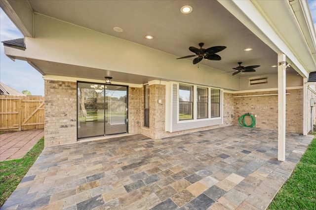 3115 Southdown Drive, Pearland, TX 77584