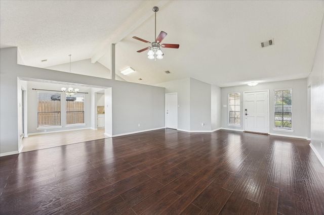 3115 Southdown Drive, Pearland, TX 77584