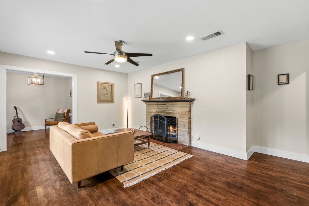 2909 Ryan Place Drive, Fort Worth, TX 76110 — photo 5