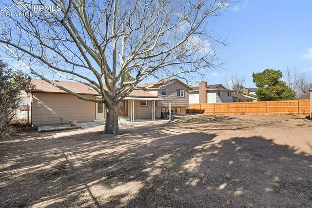 4038 West Drive, Pueblo, CO 81008