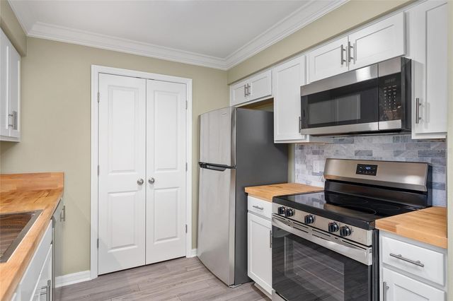 12531 ORANGEWOOD COURT, Tavares, FL 32778