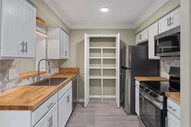 12531 ORANGEWOOD COURT, Tavares, FL 32778