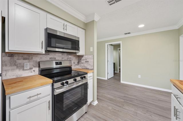 12531 ORANGEWOOD COURT, Tavares, FL 32778