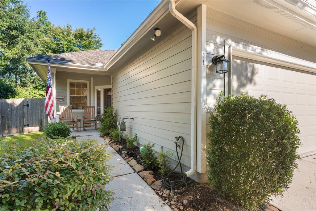 11 Abercrombie Place, Conroe, TX 77384