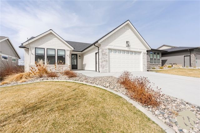 2514 Mountain Range Ct, Billings, MT 59106