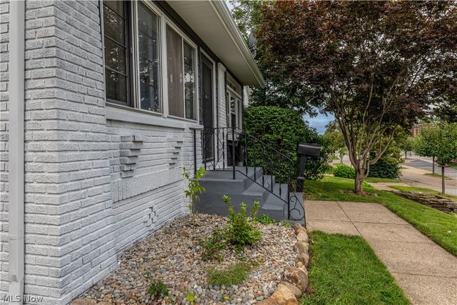 366 Palm Avenue, Akron, OH 44301