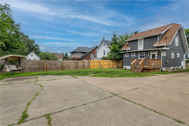 366 Palm Avenue, Akron, OH 44301