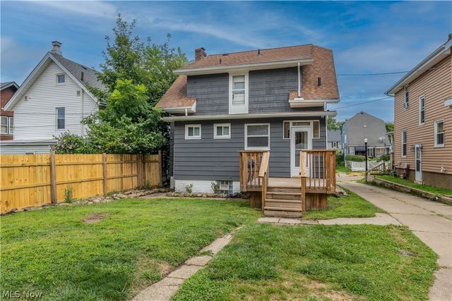 366 Palm Avenue, Akron, OH 44301