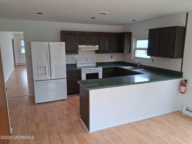 9 Harrington Drive S, Toms River, NJ 08757