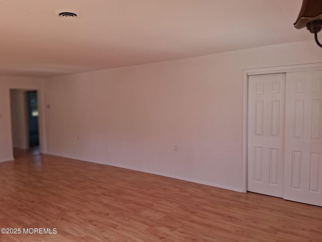 9 Harrington Drive S, Toms River, NJ 08757