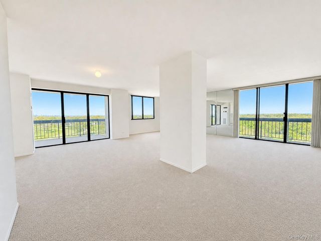 270-10 Grand Central Parkway 11N, Floral Park, NY 11005