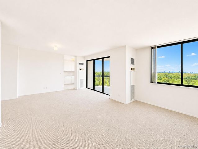 270-10 Grand Central Parkway 11N, Floral Park, NY 11005