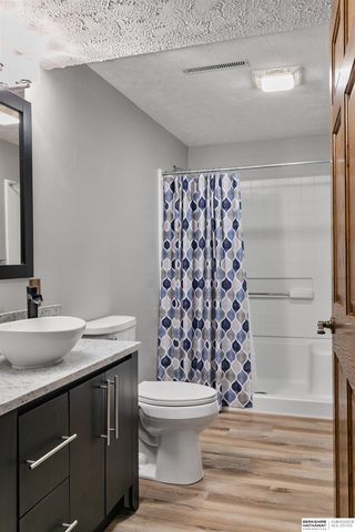 7620 Vine Street, Lincoln, NE 68505